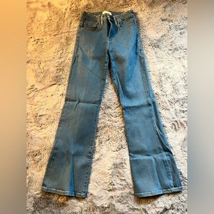 NWOT! Frame Le Crop Mini Boot Jeans